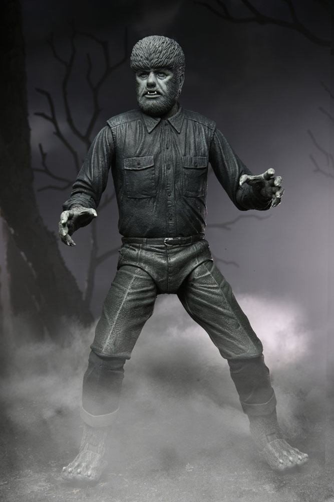 NECA | Universal Monsters - sběratelská figurka Ultimate The Wolf Man (Black & White) 18 cm