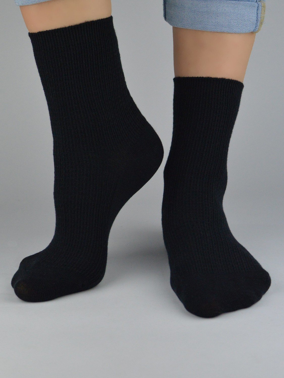 NOVITI Woman's Socks SB046-W-01