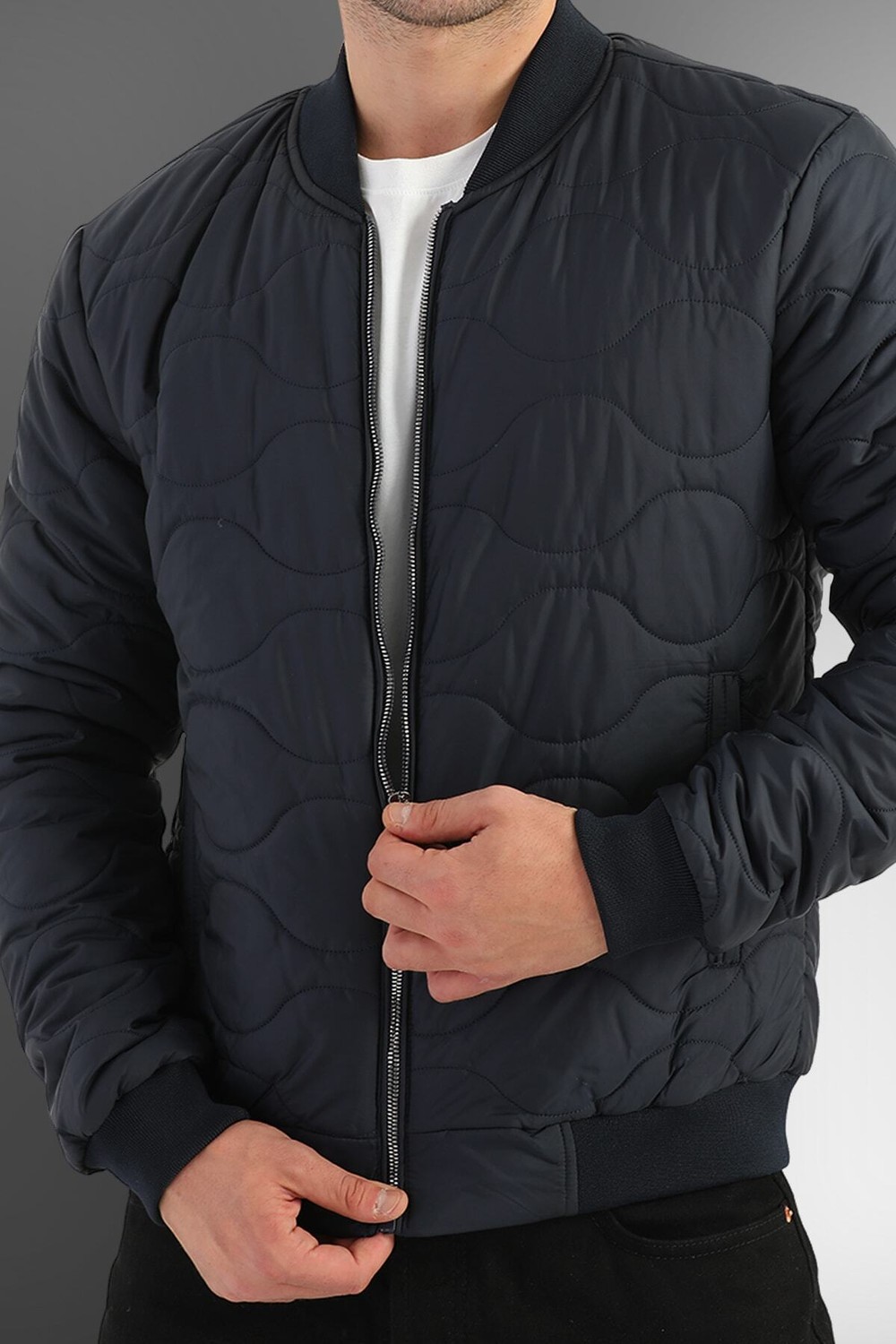 D1fference Men's Navy Blue Water And Windproof Quilted Patterned Winter Coat.