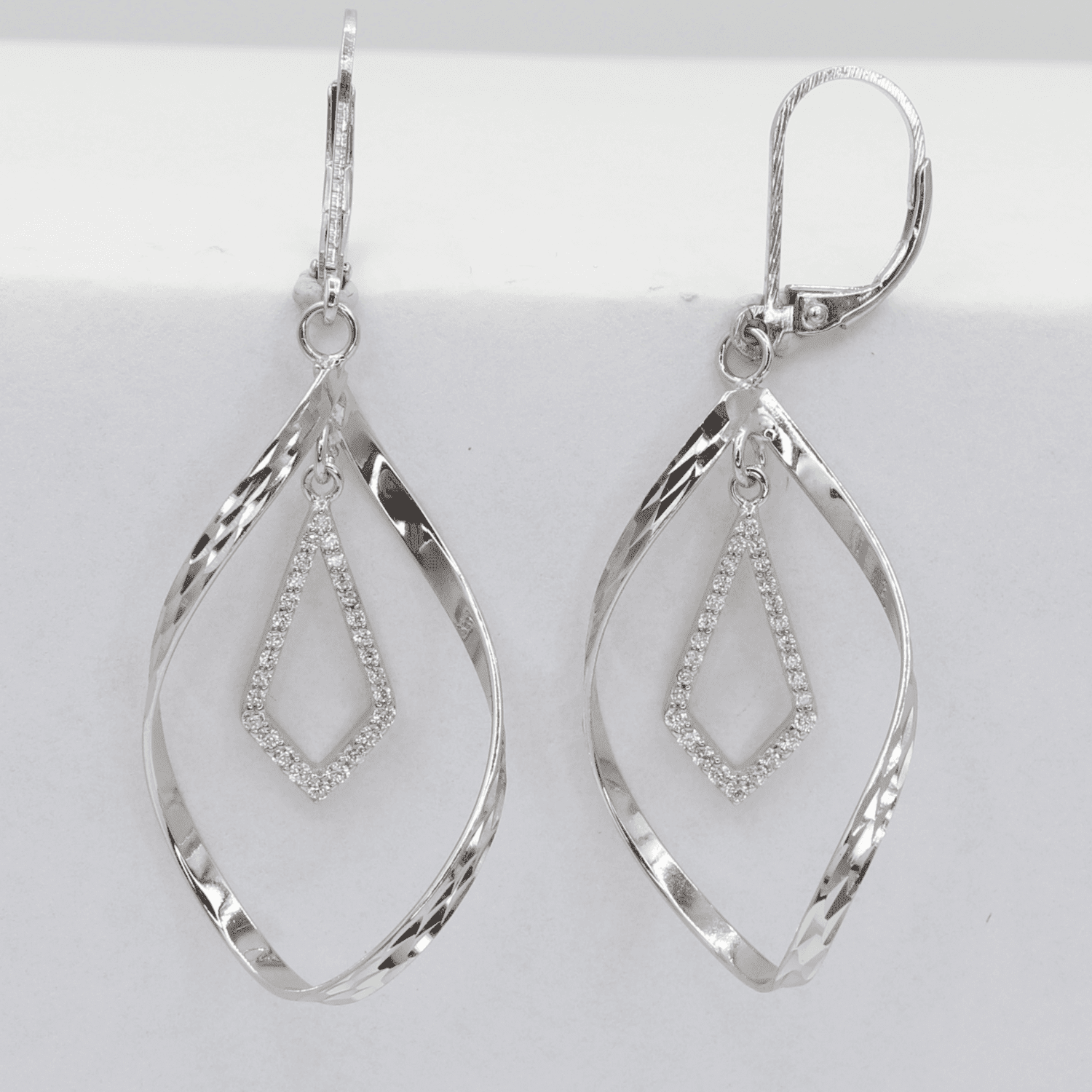 Stříbrné náušnice 105007