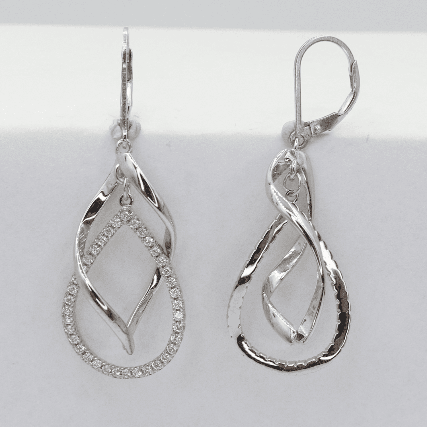 Stříbrné náušnice 105009