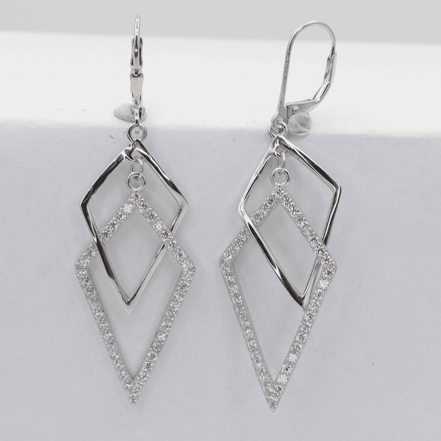 Stříbrné náušnice 105023