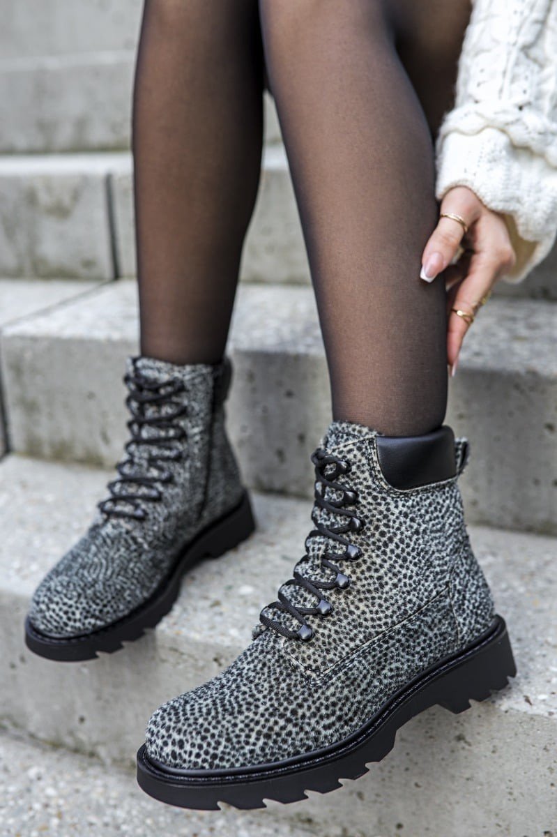 Leopradí šněrovací kotníkové boty 1-25910