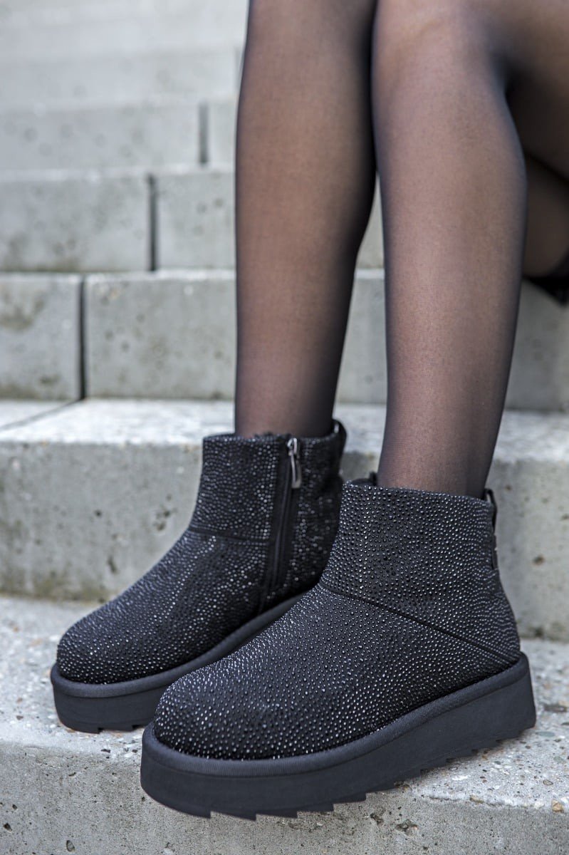 Černé kotníkové sněhule 1-26831