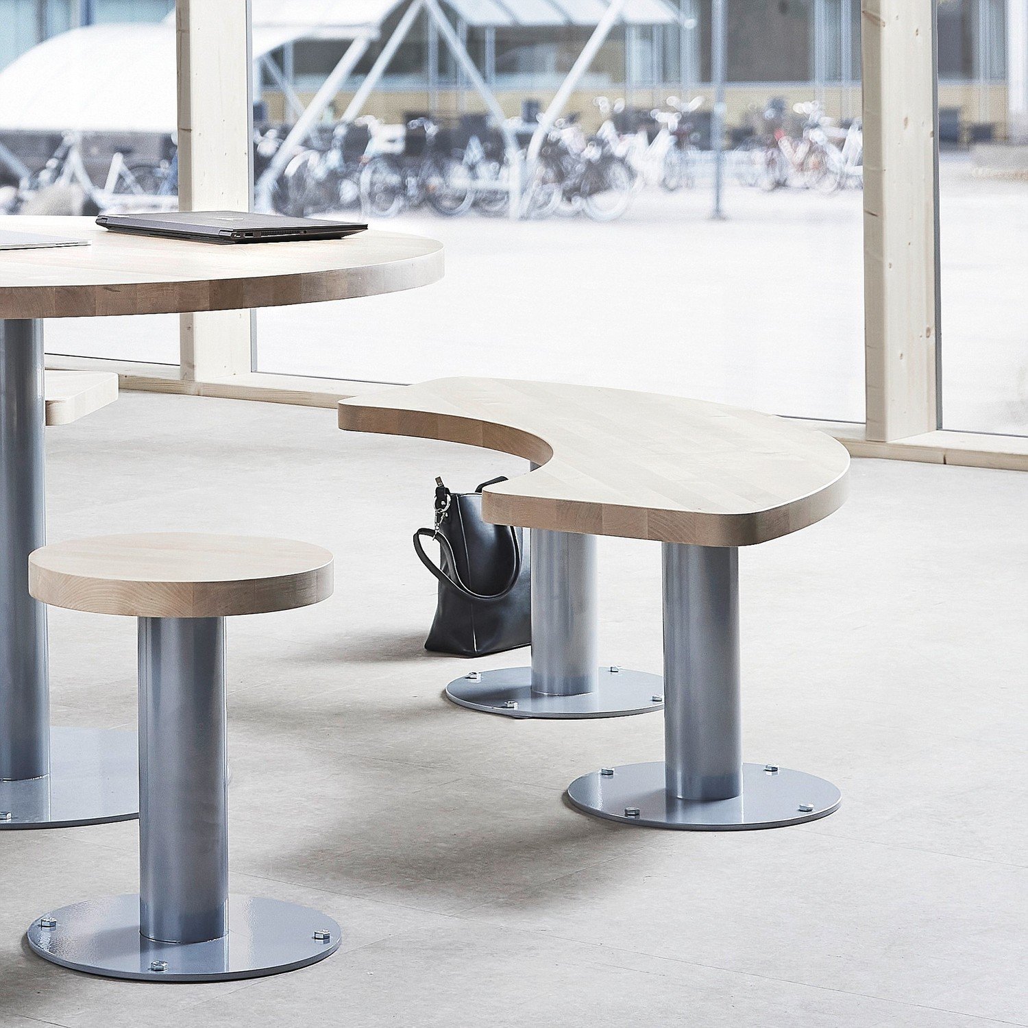 Lavice UNITE, oblouková, 1430x560 mm, bříza