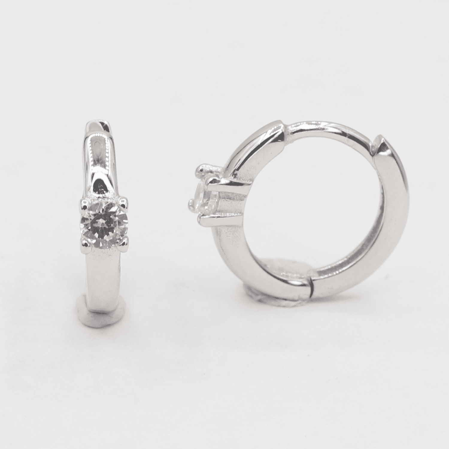 Stříbrné náušnice 105052