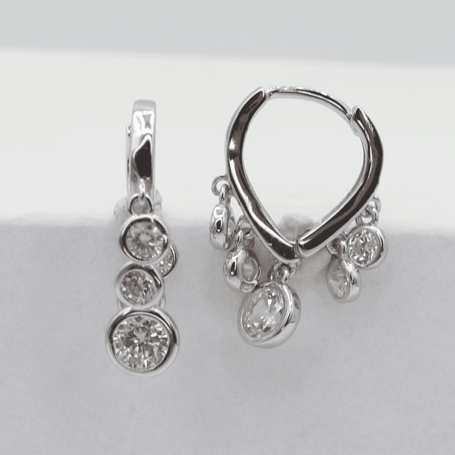 Stříbrné náušnice 105058