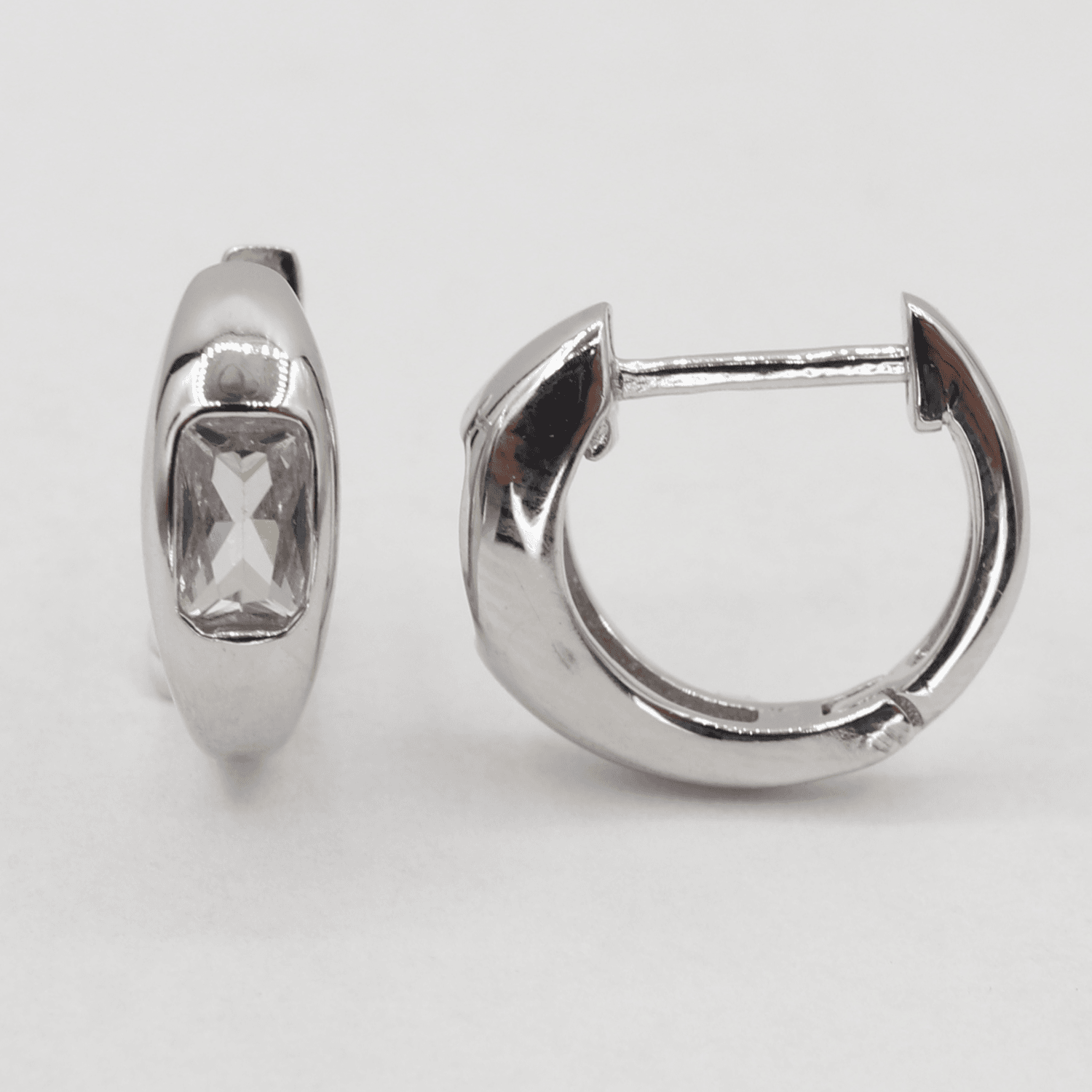 Stříbrné náušnice 105060