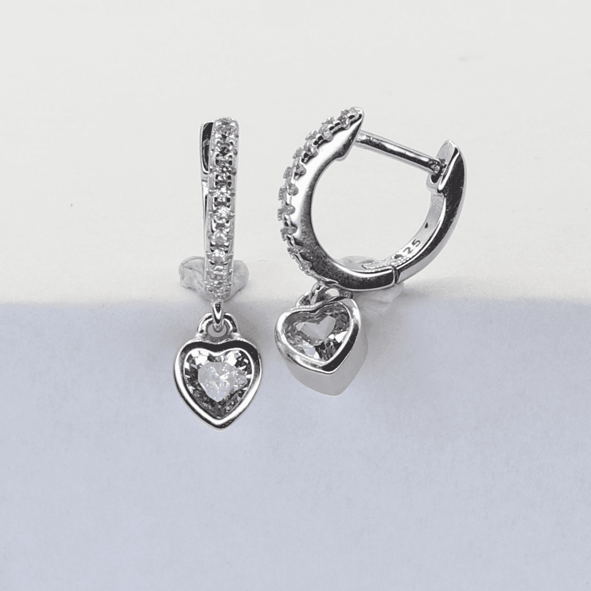 Stříbrné náušnice 105097