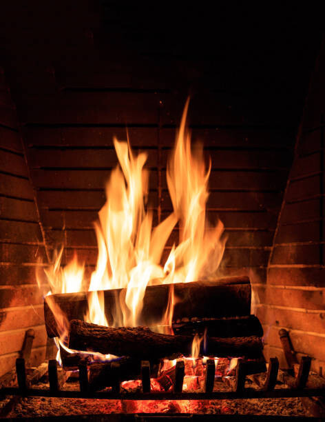 Rawf8 Umělecká fotografie Fireplace burning wood logs, cozy warm home christmas time, Rawf8, (30 x 40 cm)
