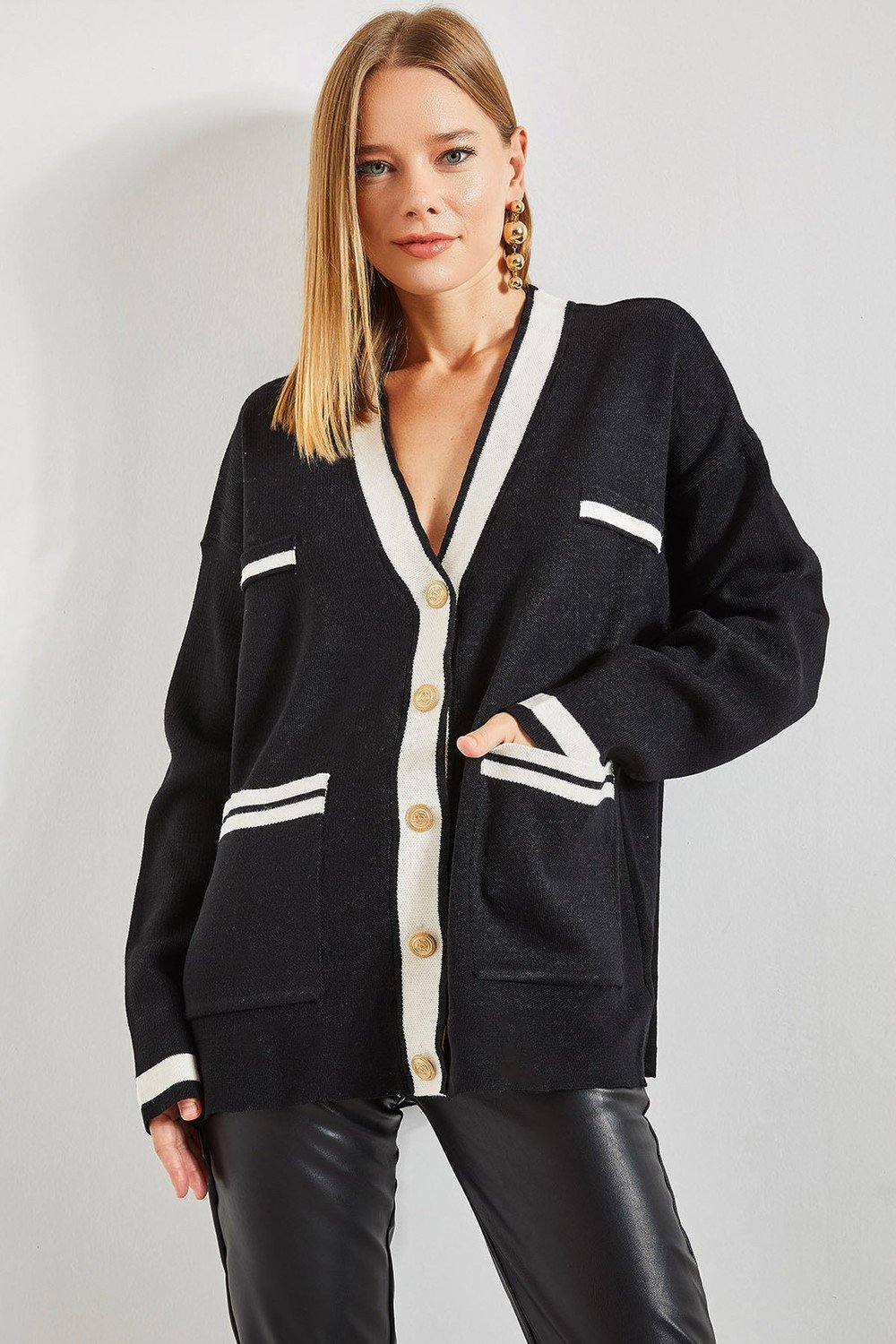 Bianco Lucci Women's Double Pocket Striped Button Down Oversized Cardigan