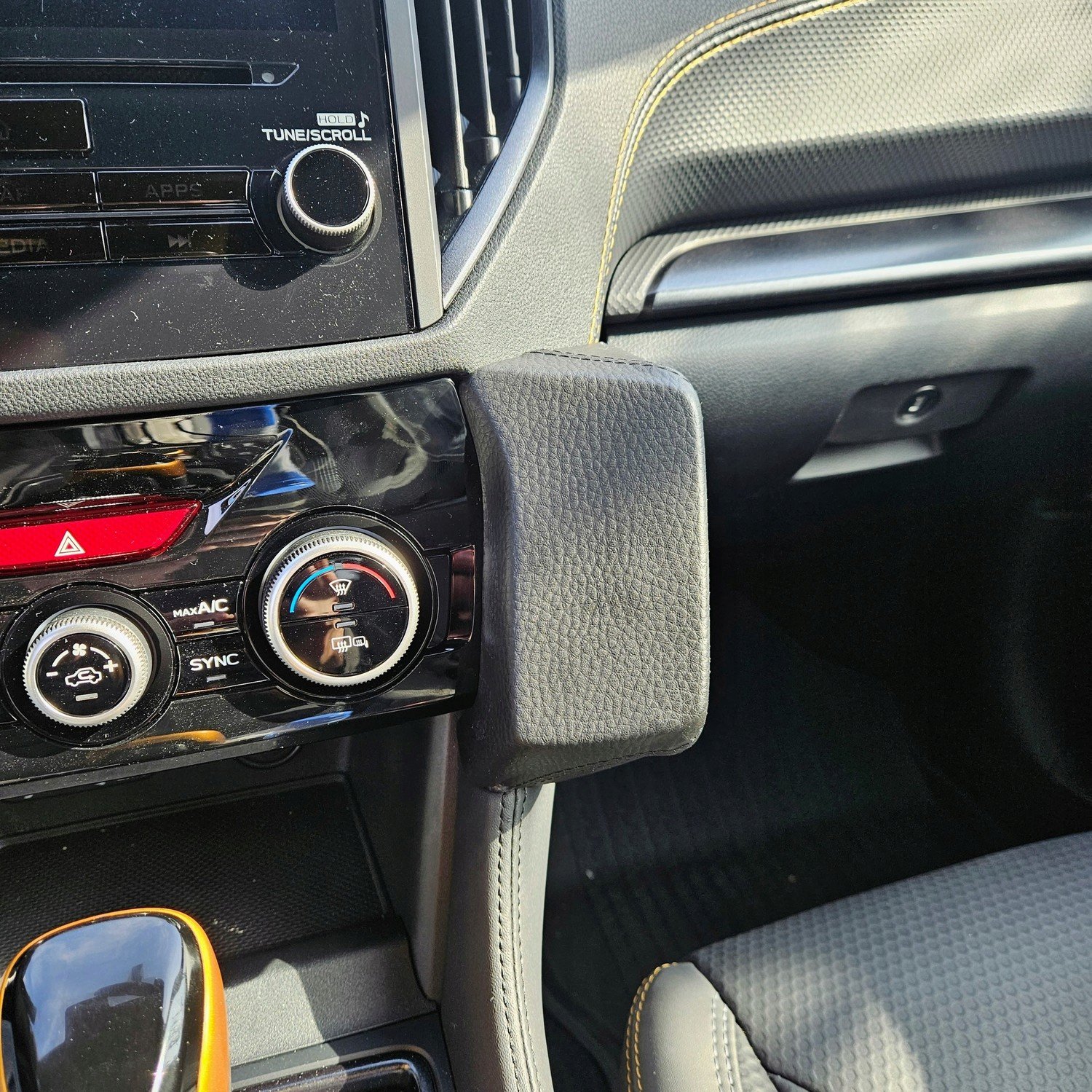 Držák telefonu Kuda Subaru Forester 2018-2021