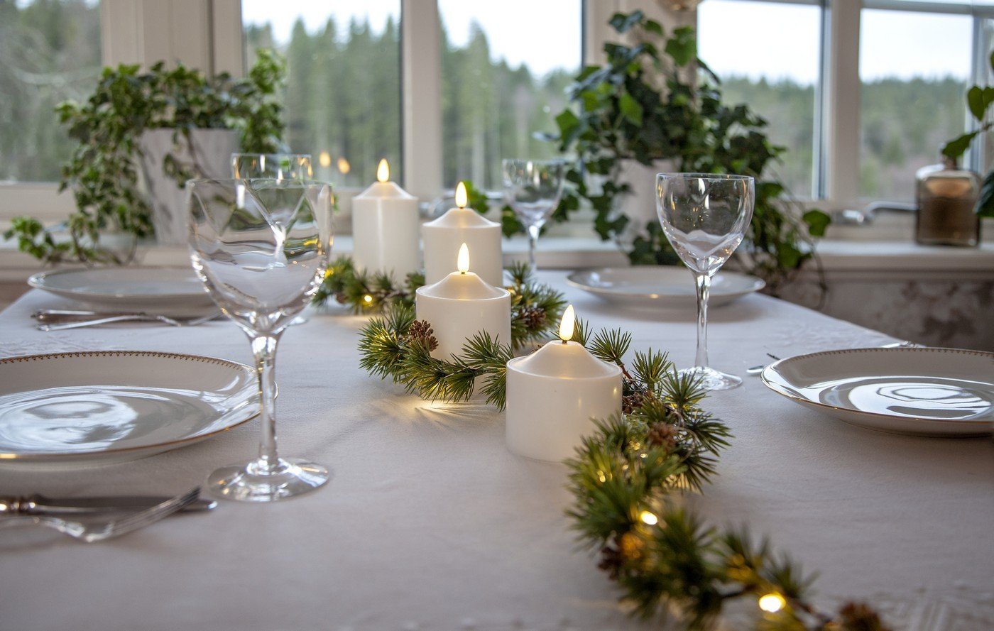 Světelná LED girlanda délka 140 cm Star Trading Larix - zelená