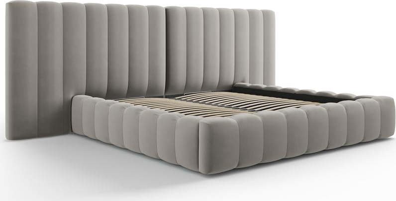 Šedá čalouněná dvoulůžková postel s úložným prostorem a roštem 180x200 cm Gina – Milo Casa