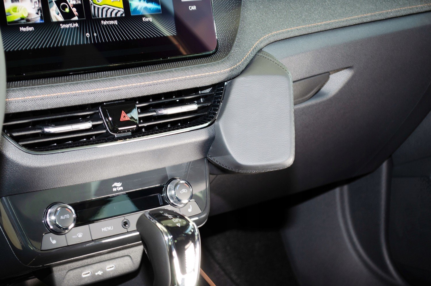 Držák telefonu Kuda Škoda Fabia IV < 2021