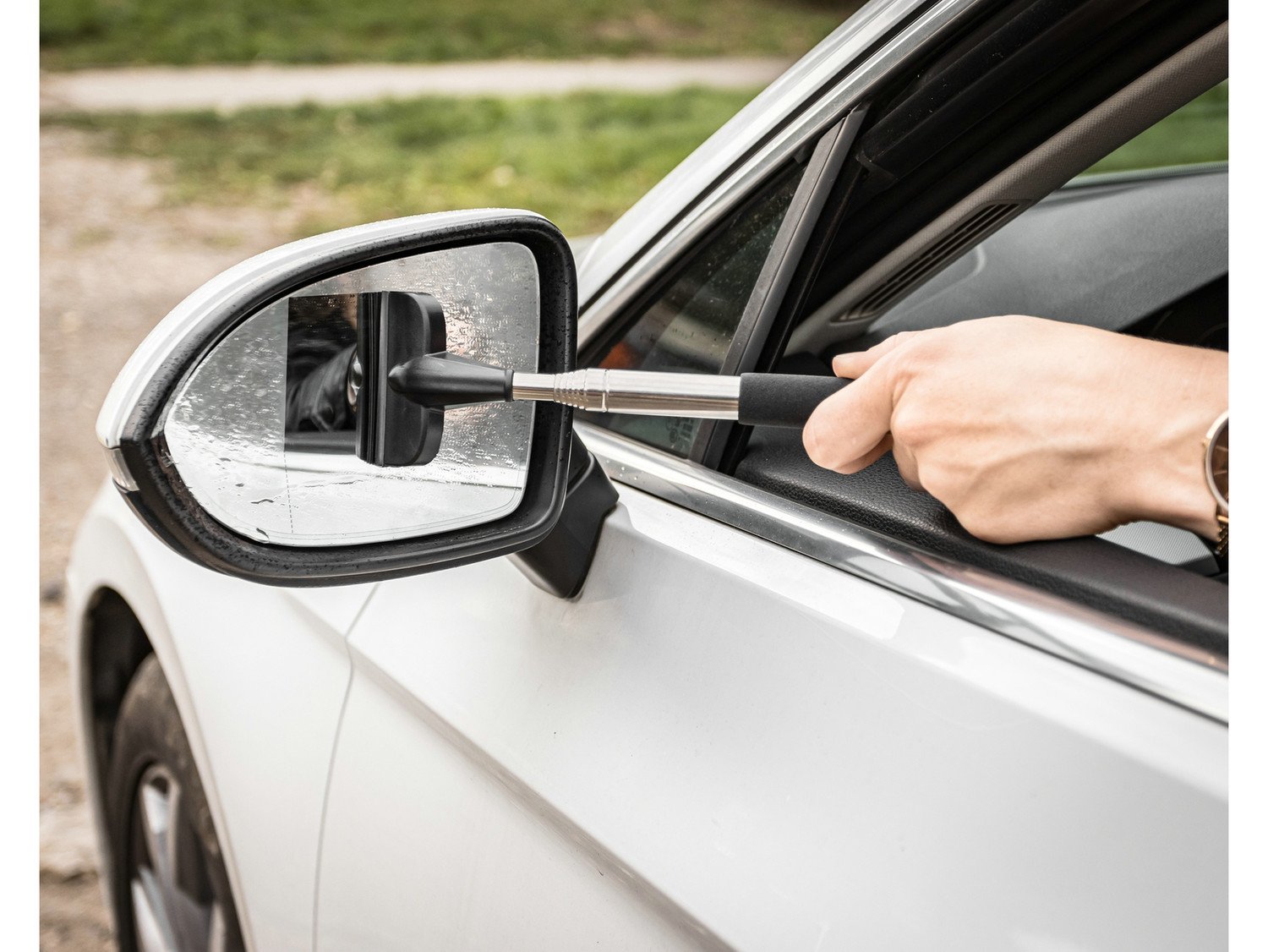 Teleskopická stěrka na zrcátka