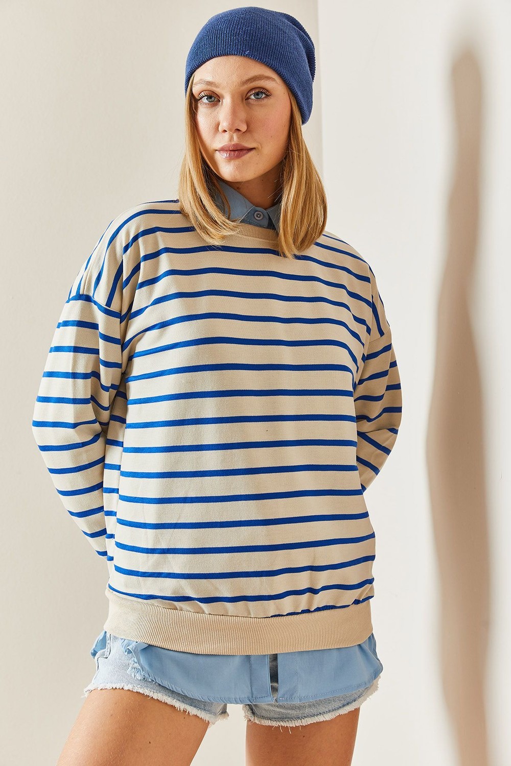XHAN Blue Crew Neck Striped Sweatshirt
