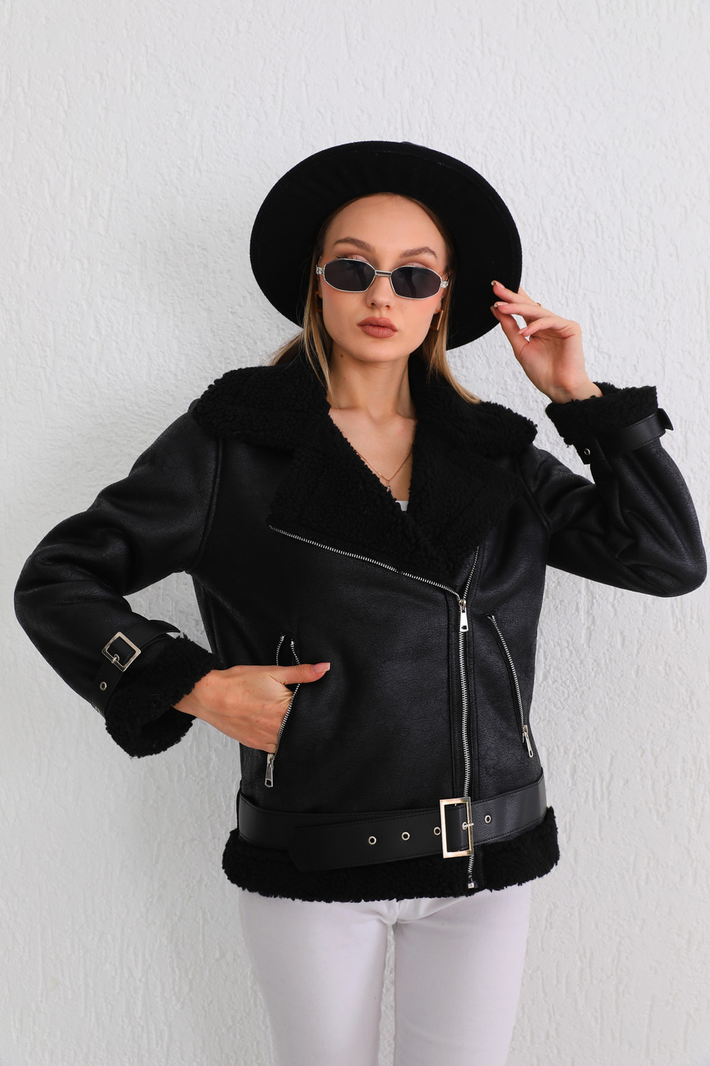 BİKELİFE Women's Black Cuff Detailed Suede Leather Coat with Shearling Inner Belt
