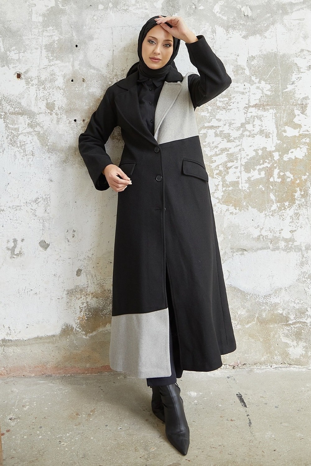 InStyle Ferisa Two Colors Lined Stamp Coat - Black \ Gray