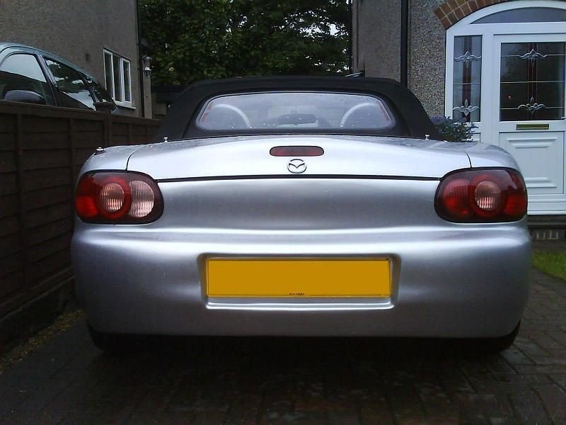 Maxtondesign Zadní nárazník Mazda MX-5 Standard Facelift Version 2001-2005 Mazda MX-5 Standard Version 1998-2001