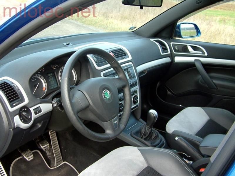 Milotec Dekory interiéru- lišty palubní desky a dveří, Škoda Octavia II. 2004-2012