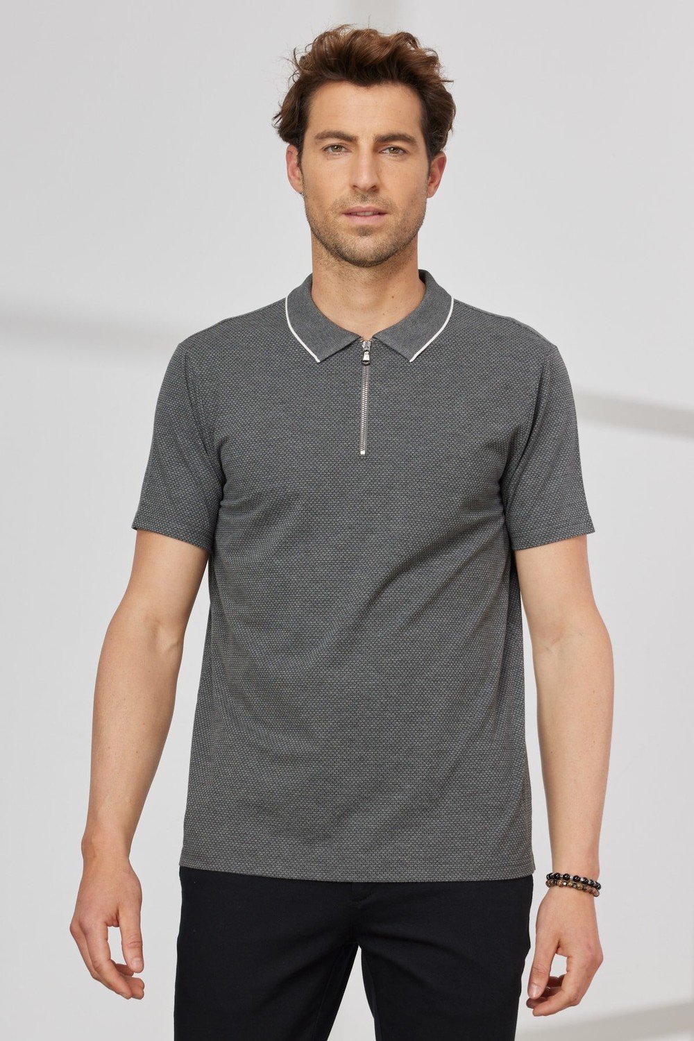 ALTINYILDIZ CLASSICS Men's Anthracite Slim Fit Slim Fit Polo Neck Jacquard T-Shirt.