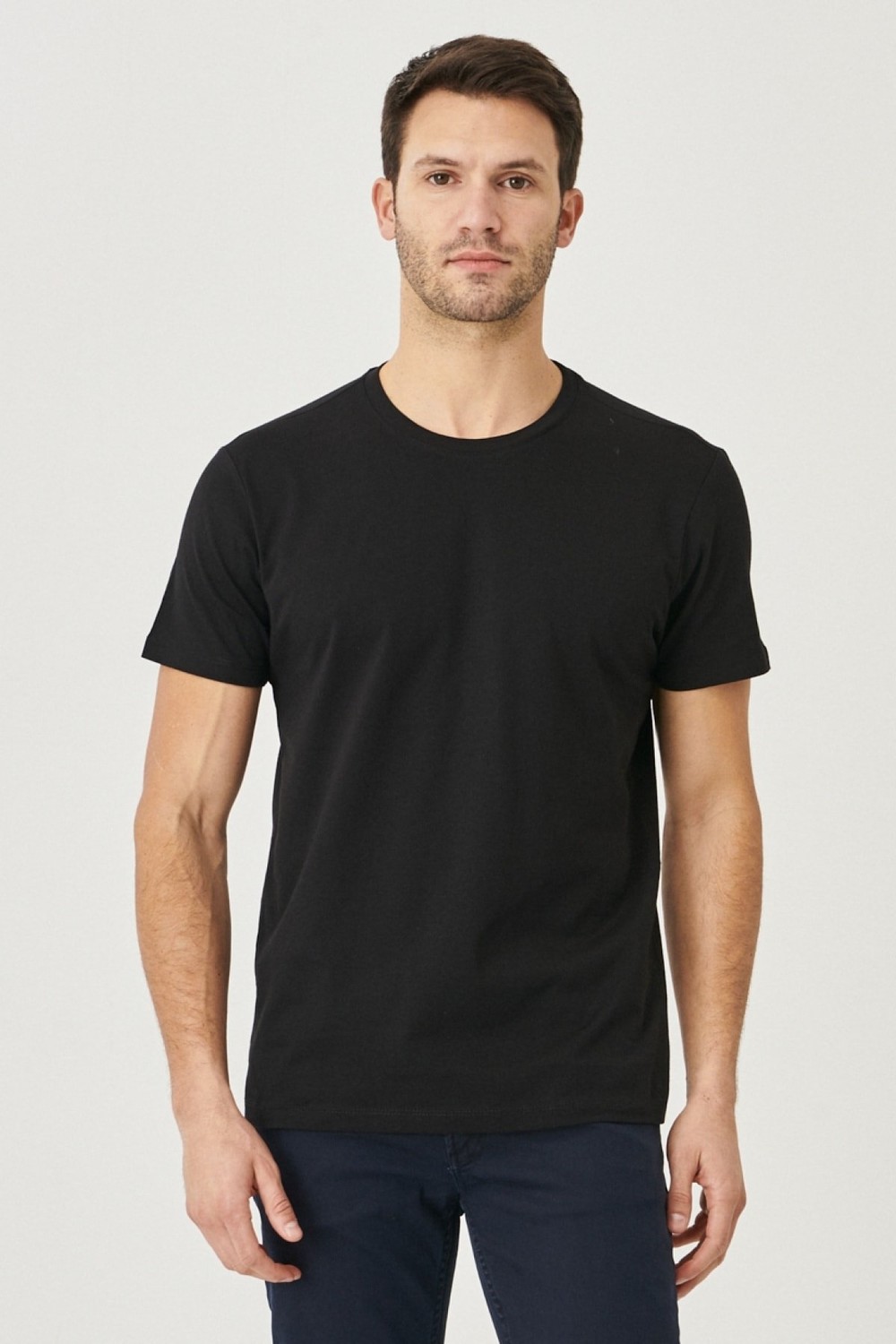 AC&Co / Altınyıldız Classics Men's Black 100% Cotton Slim Fit Slim Fit Crewneck Short Sleeved T-Shirt.
