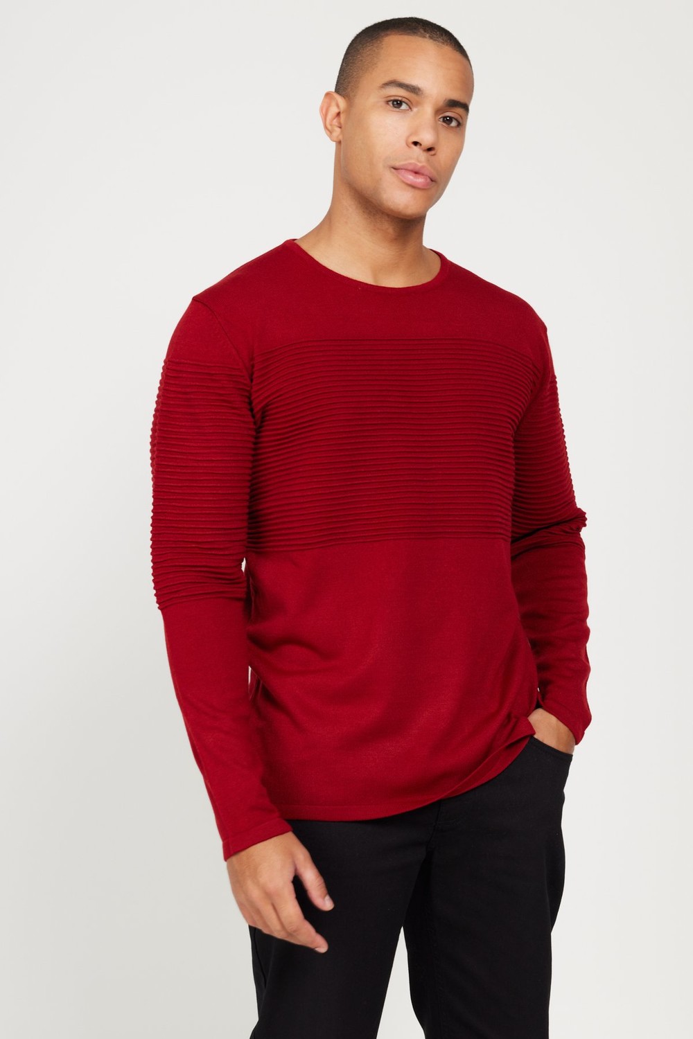 AC&Co / Altınyıldız Classics Men's Red Anti-pilling and Anti-Pilling Standard Fit Crew Neck Textured Knitwear Sweater.
