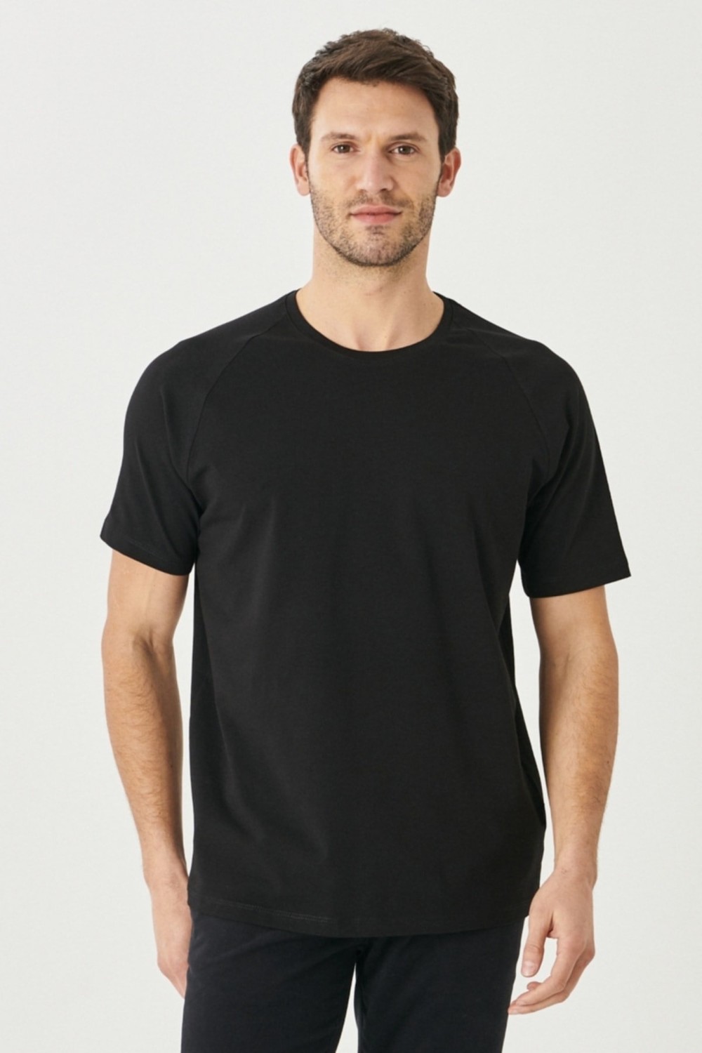 AC&Co / Altınyıldız Classics Men's Black Long Fit Crewneck Short Sleeve Cotton T-Shirt.