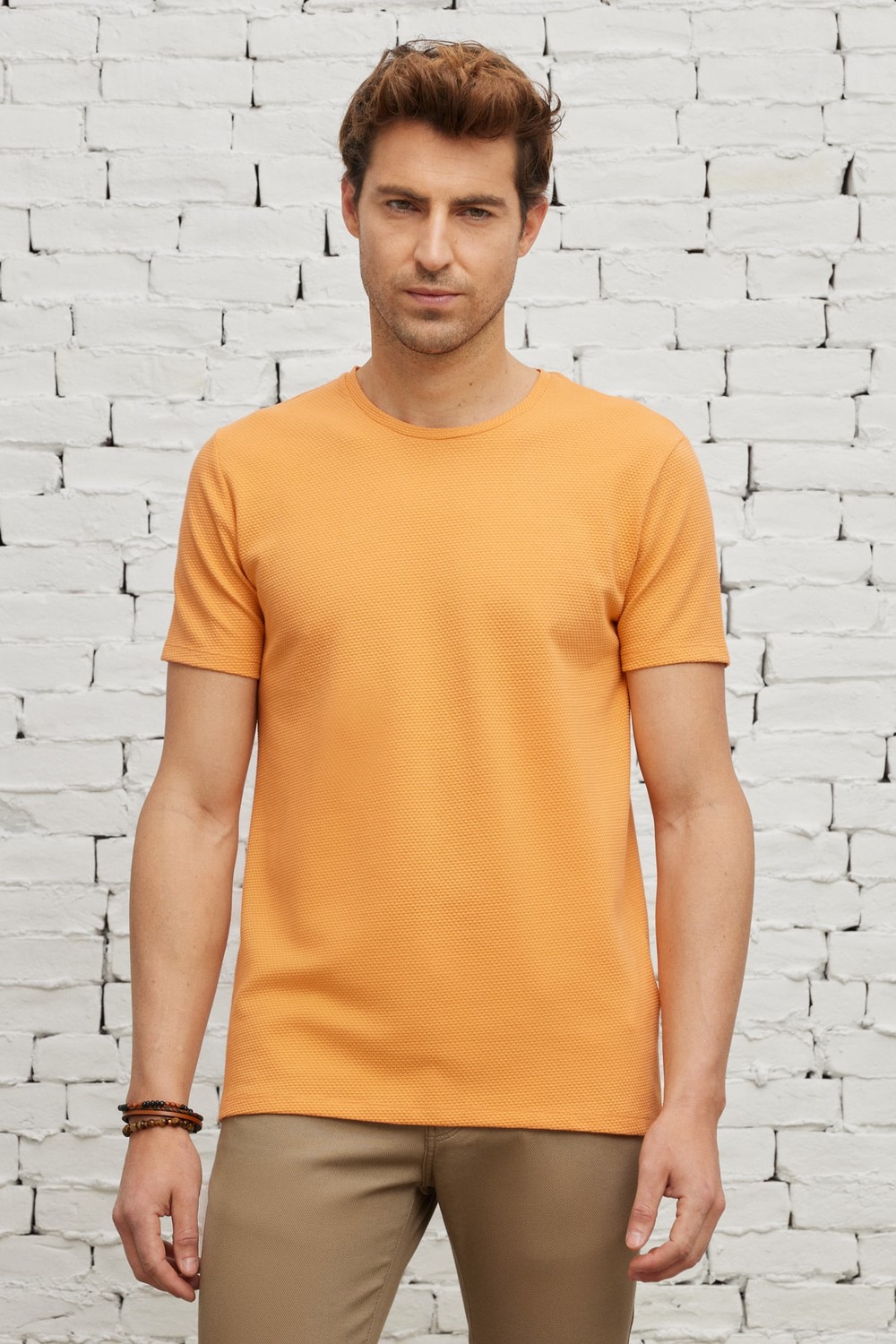 ALTINYILDIZ CLASSICS Men's Melon Juice Slim Fit Slim Fit Crew Neck Short Sleeved Basic T-Shirt with Soft Touches.