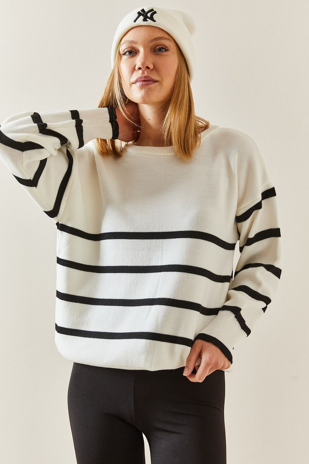XHAN Ecru Crew Neck Striped Sweater