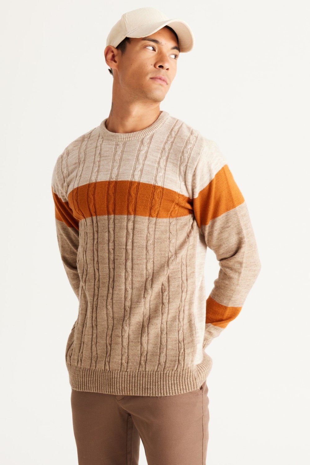 AC&Co / Altınyıldız Classics Men's Beige-mink Standard Fit Normal Cut Crew Neck Colorblok Patterned Knitwear Sweater.