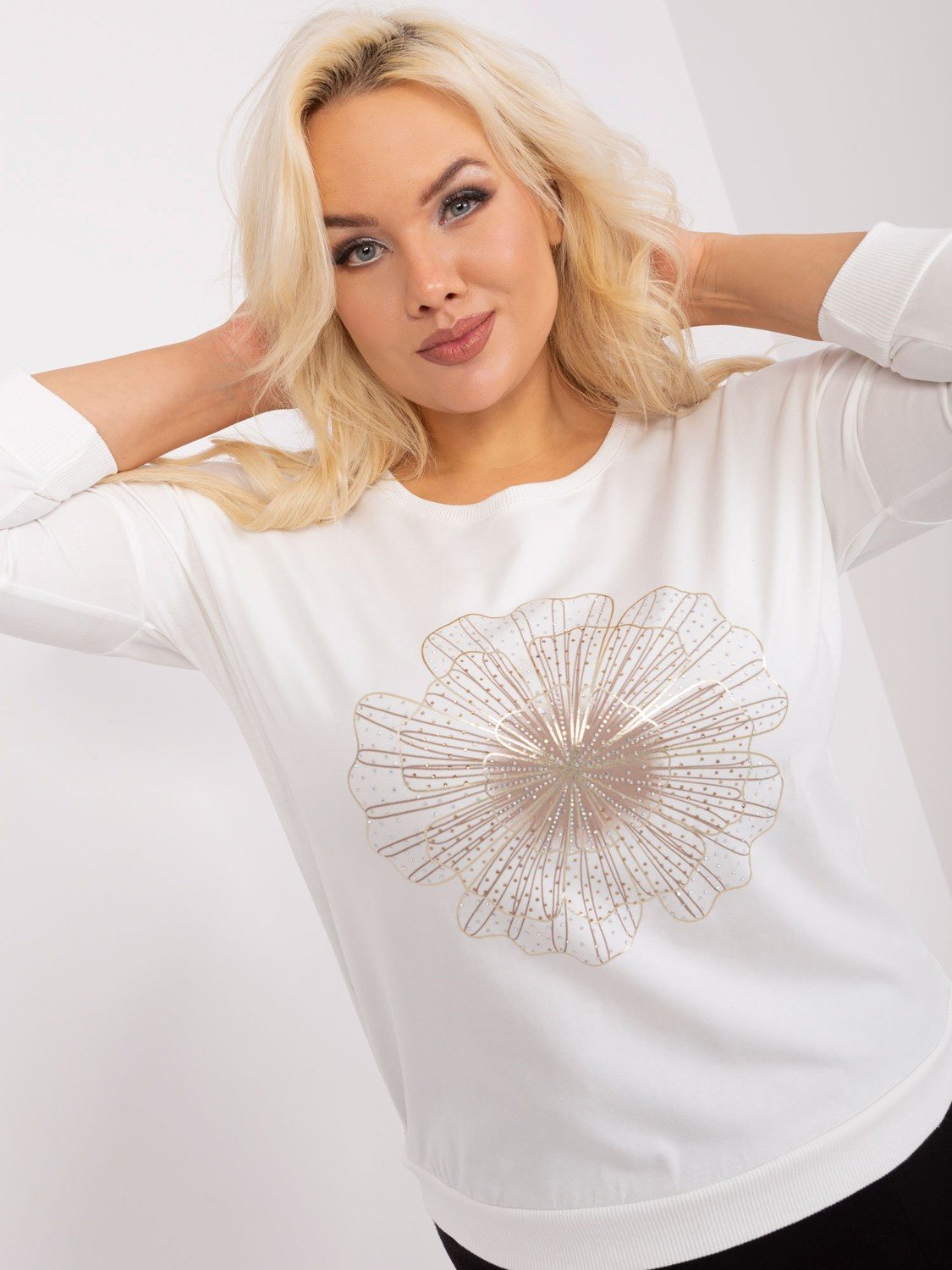 Ecru halenka plus size s aplikací kamínků