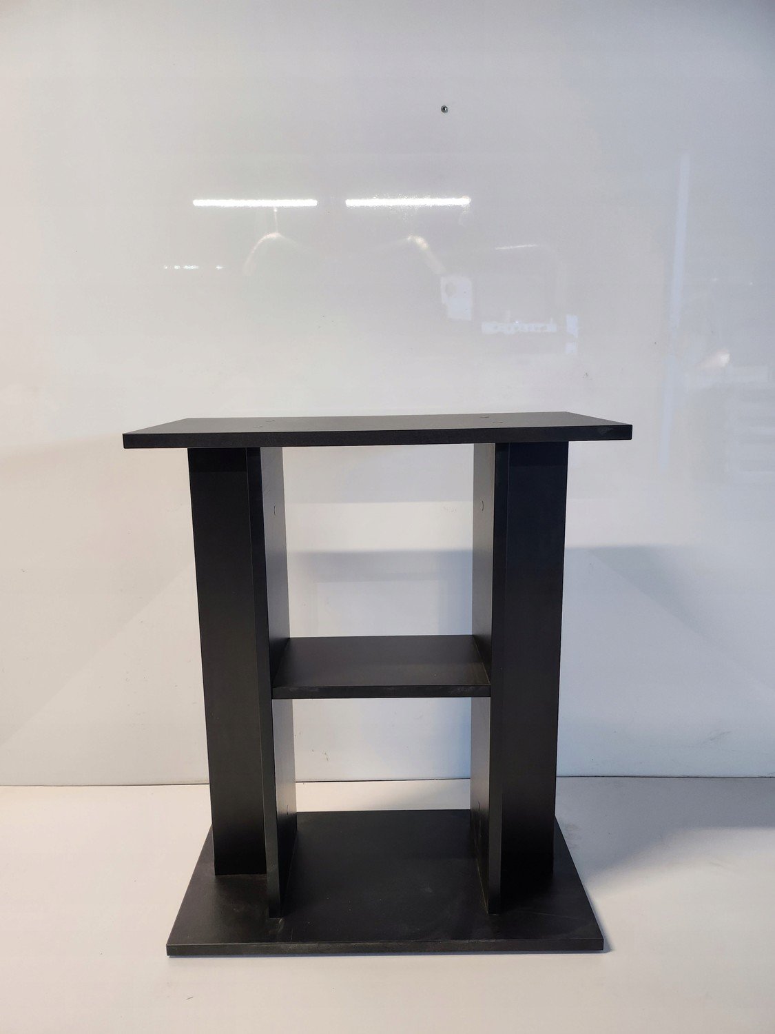 Skříňka pod akvárium, terárium a rtv 61x31x73 cm barva černá