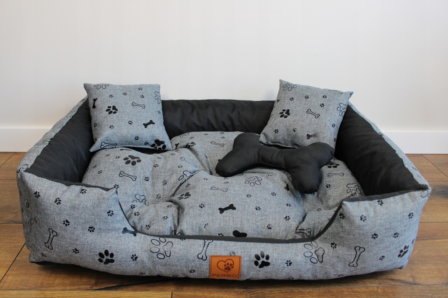 pelíšek gauč pro psa kočku voděodolné 90x75 tlapky/černá Perro