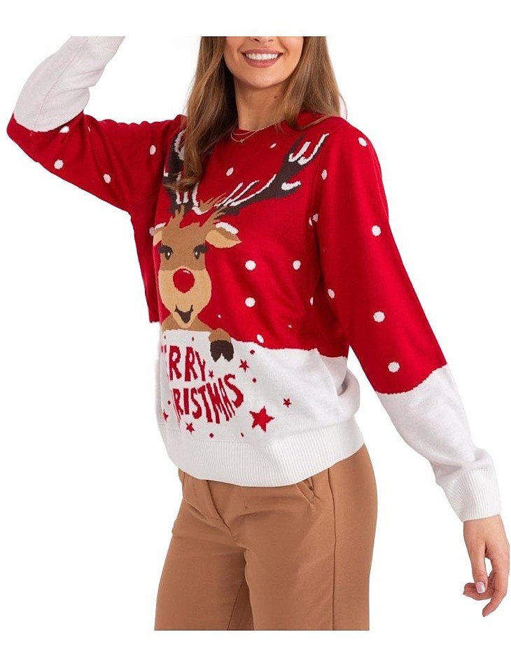 červený svetr s vánočním motivem