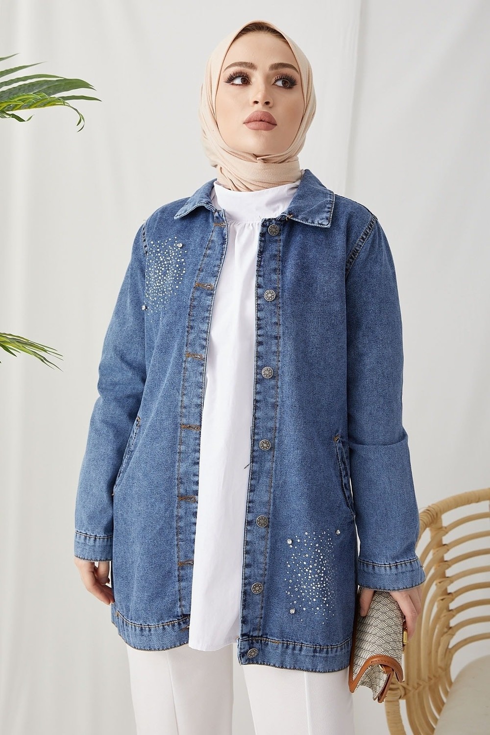 InStyle Pearl Detailed Denim Jacket - Ice Blue