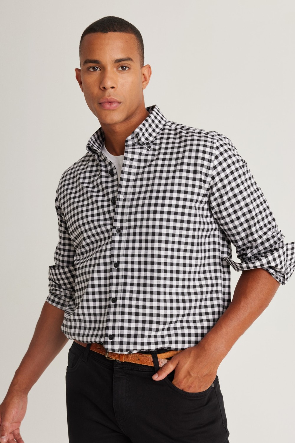 AC&Co / Altınyıldız Classics Men's Black and White Slim Fit Slim Fit Button-down Collar Cotton Check Shirt