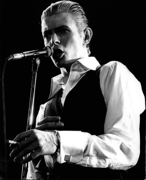 BRIDGEMAN IMAGES Umělecká fotografie David Bowie on stage at the Empire Pool, Wembley, 1976, (35 x 40 cm)