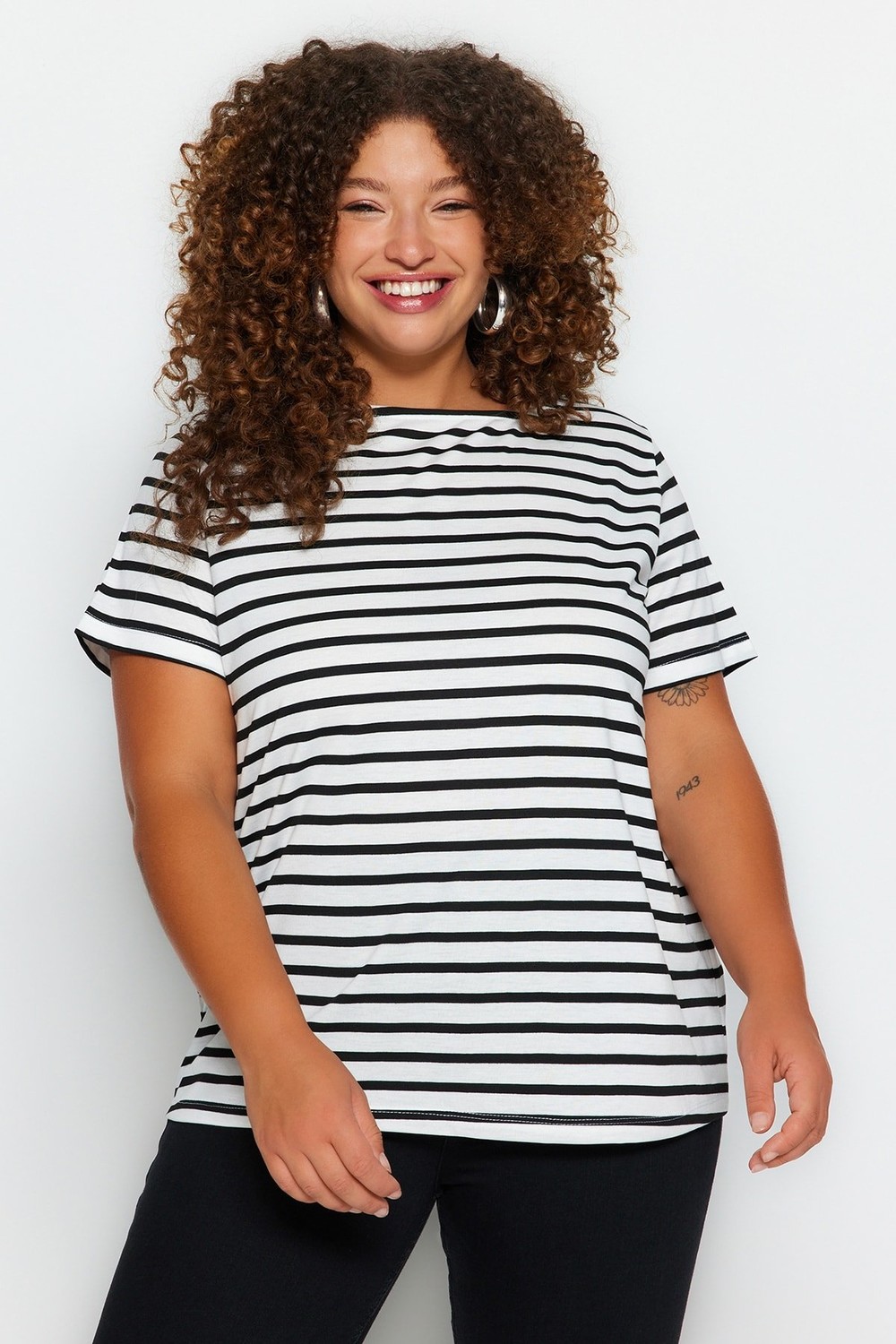 Trendyol Curve Black and White Striped Basic Knitted Boat Collar T-shirt