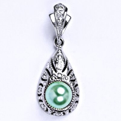 ČIŠTÍN s.r.o Stříbrný přívěšek s umělou zelenou perlou 8 mm, P 1218/1 13717