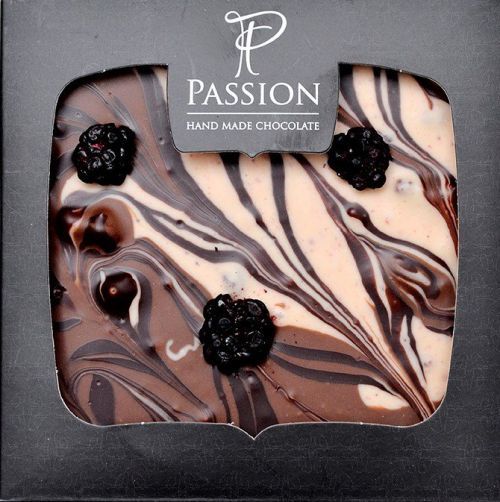 Passion Chocolate Cuvée čokoláda Lesní plody a Jogurt