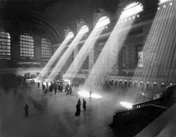 BRIDGEMAN IMAGES Obrazová reprodukce Grand Central Station Sunbeams, (40 x 30 cm)