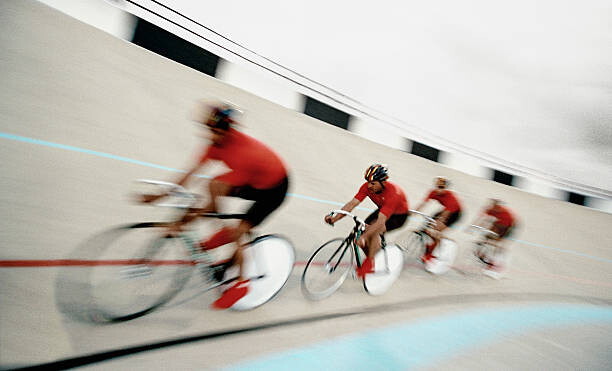 Randy Faris Umělecká fotografie Cyclists on Velodrome, Randy Faris, (40 x 24.6 cm)