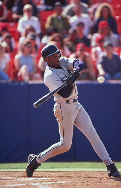 Getty Images Umělecká fotografie Baseball player swinging at ball, Getty Images, (26.7 x 40 cm)