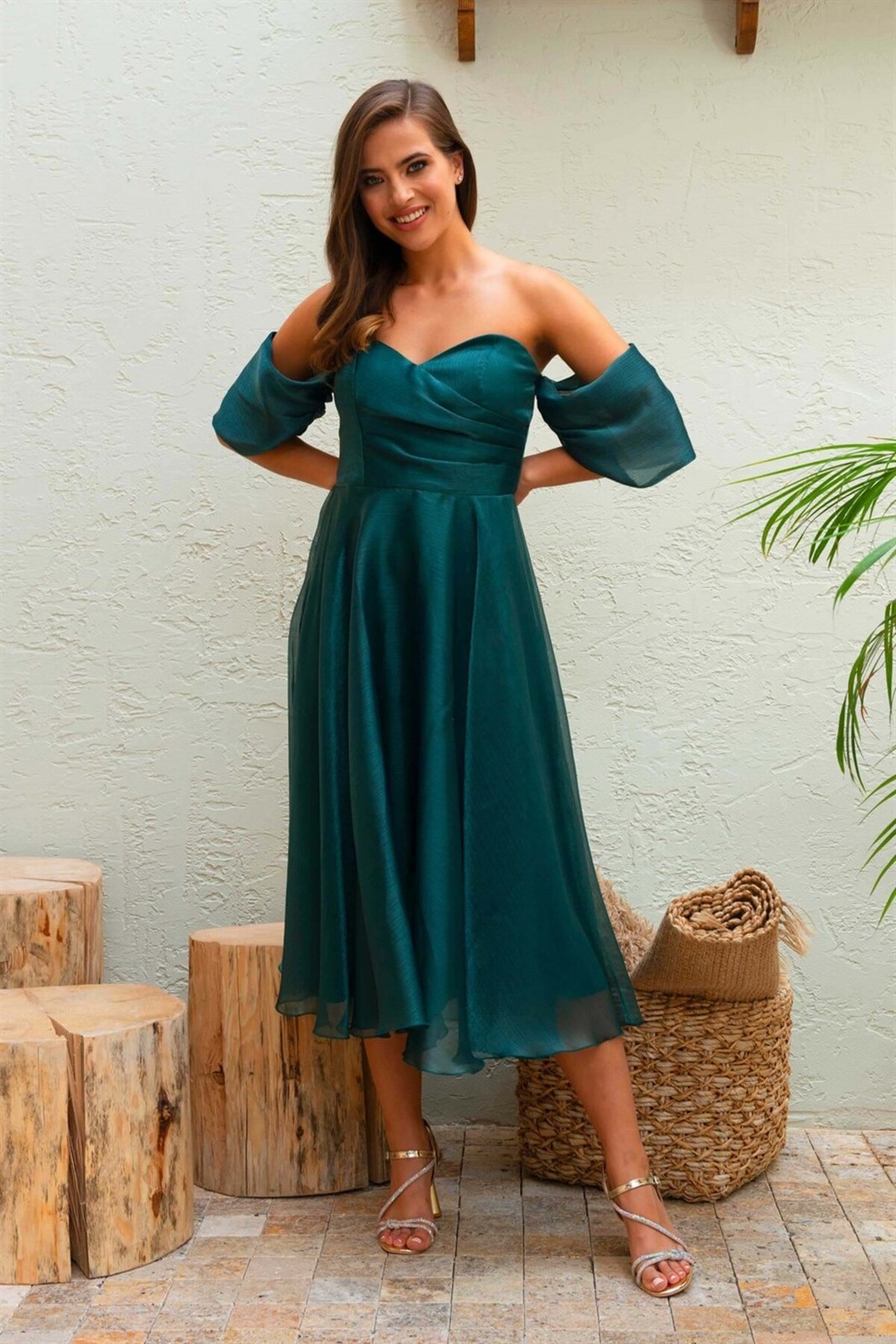 Carmen Emerald Low Sleeve Organza Engagement Evening Dress