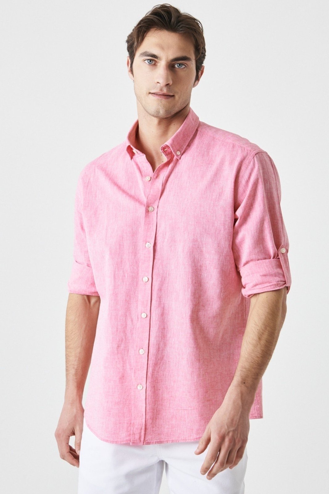 AC&Co / Altınyıldız Classics Men's Fuchsia Comfort Fit Relaxed-Cut Buttoned Collar Casual Linen Shirt.