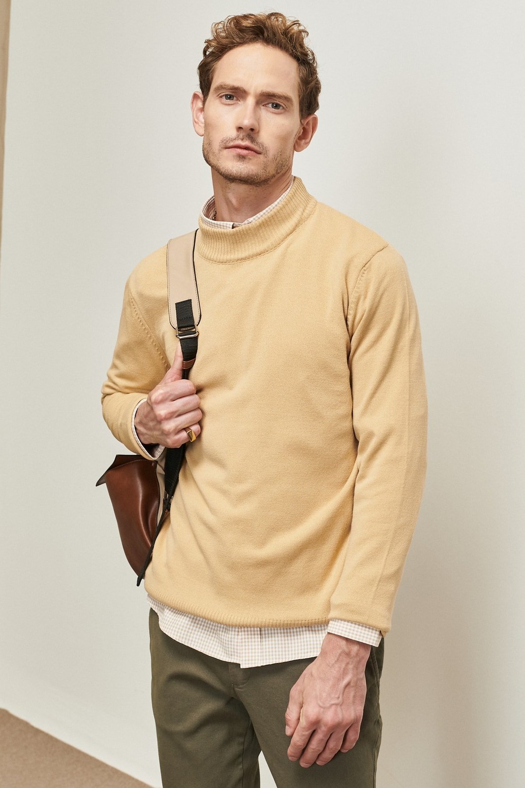 AC&Co / Altınyıldız Classics Men's Beige Non-Pilling Standard Fit Normal Cut Half Turtleneck Knitwear Sweater