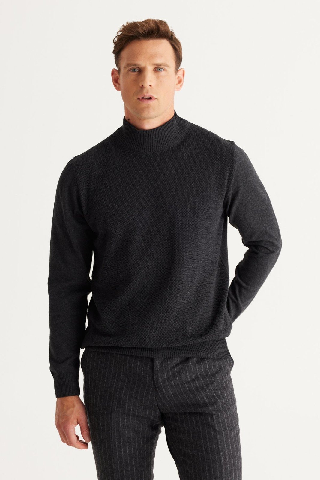 ALTINYILDIZ CLASSICS Men's Anthracite Standard Fit Normal Cut Half Turtleneck Cotton Knitwear Sweater