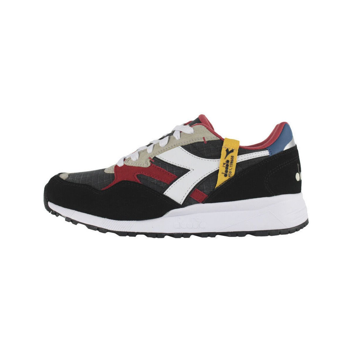 Diadora  501.178608 C7441 Black/Molten lava  Černá